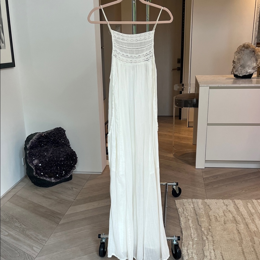Star Mela White Maxi Dress